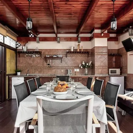 Stunning Penthouse In The Centre Of Apartmán *