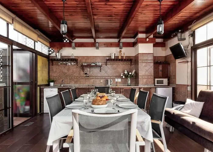 Stunning Penthouse In The Centre Of Apartment *