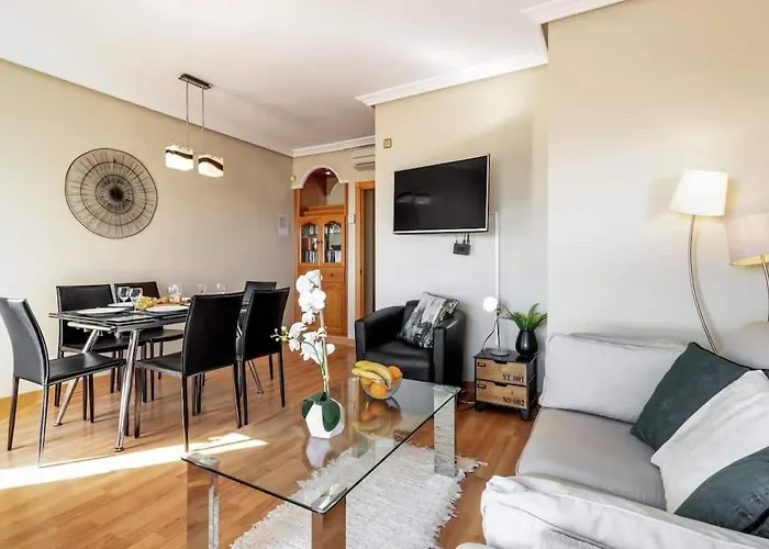 Stunning Penthouse In The Centre Of Apartment *